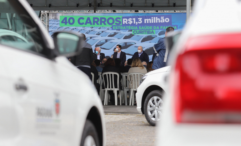 O governador Carlos Massa Ratinho Junior entrrega  nesta quinta-feira (11),  veículos da Estratégia da Saúde da Família no Parque Barigui em Curitiba.   - 11/11/2021