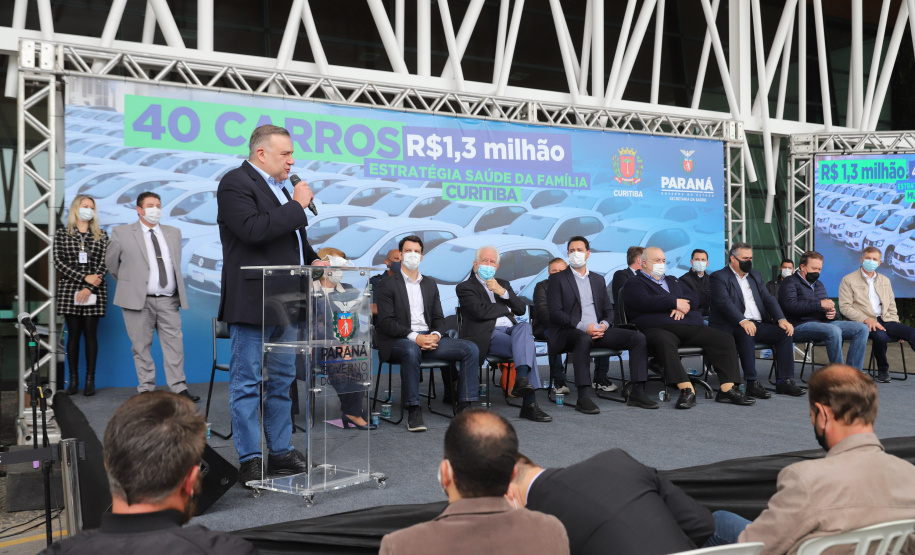 O governador Carlos Massa Ratinho Junior entrrega  nesta quinta-feira (11),  veículos da Estratégia da Saúde da Família no Parque Barigui em Curitiba.   - 11/11/2021