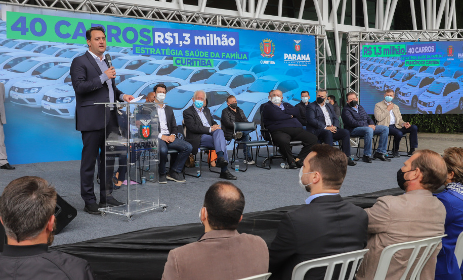 O governador Carlos Massa Ratinho Junior entrrega  nesta quinta-feira (11),  veículos da Estratégia da Saúde da Família no Parque Barigui em Curitiba.   - 11/11/2021