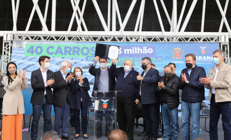 O governador Carlos Massa Ratinho Junior entrrega  nesta quinta-feira (11),  veículos da Estratégia da Saúde da Família no Parque Barigui em Curitiba.   - 11/11/2021