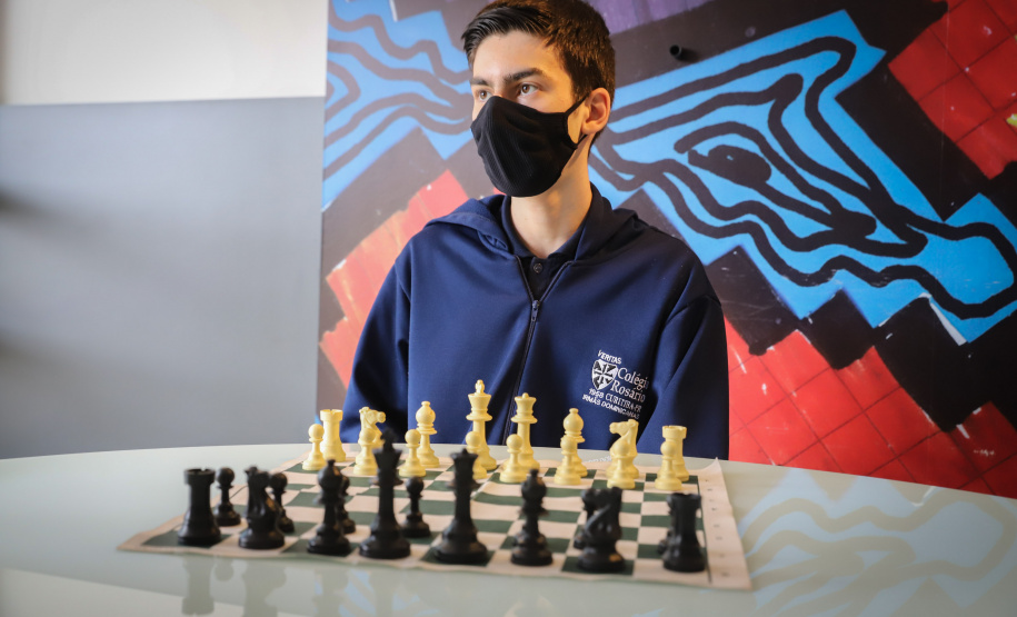 Título inédito do xadrez no JEBs revela bom desempenho e construção de valores no Paraná