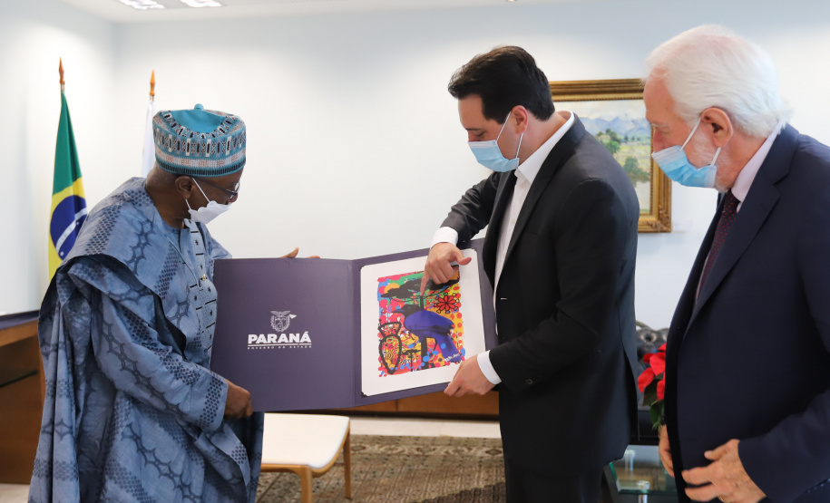 Governador recebe embaixador da Nigéria e apresenta potencial do Paraná