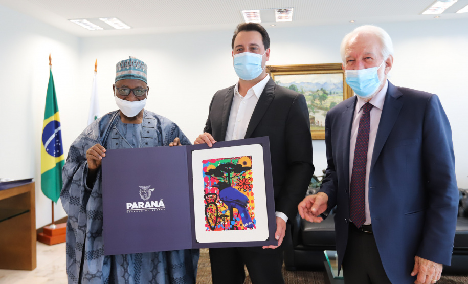 Governador recebe embaixador da Nigéria e apresenta potencial do Paraná