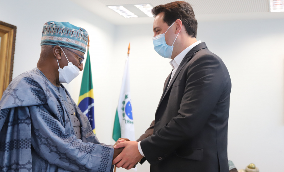 Governador recebe embaixador da Nigéria e apresenta potencial do Paraná