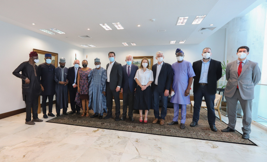 Governador recebe embaixador da Nigéria e apresenta potencial do Paraná