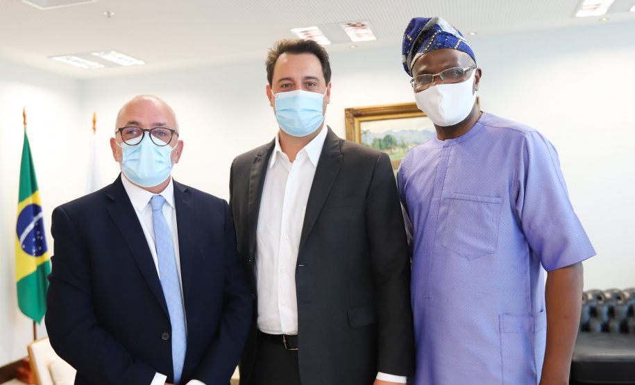 Governador recebe embaixador da Nigéria e apresenta potencial do Paraná