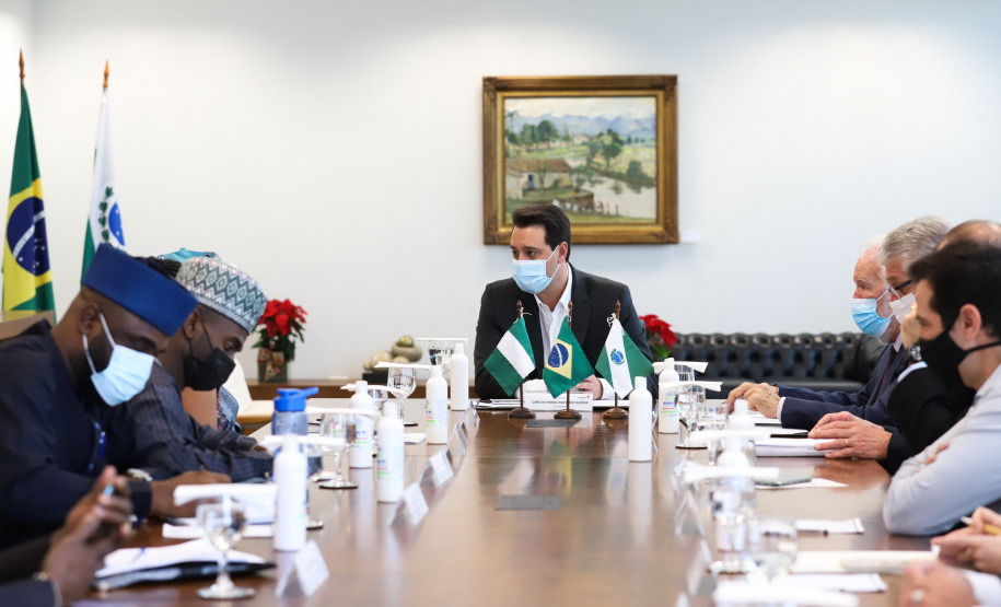 Governador recebe embaixador da Nigéria e apresenta potencial do Paraná