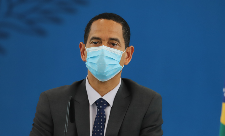 O governador Carlos Massa Ratinho Junior e secretários de Estado apresentam nesta sexta-feira (26), em conjunto com a Polícia Rodoviária Federal, detalhes do plano de operação para o fim da concessão das rodovias paranaenses, que ocorre neste final de semana. Na foto, secretário da Segurança Pública, Romulo Marinho Soares - 26/11/2021 - Foto: Geraldo Bubniak/AEN