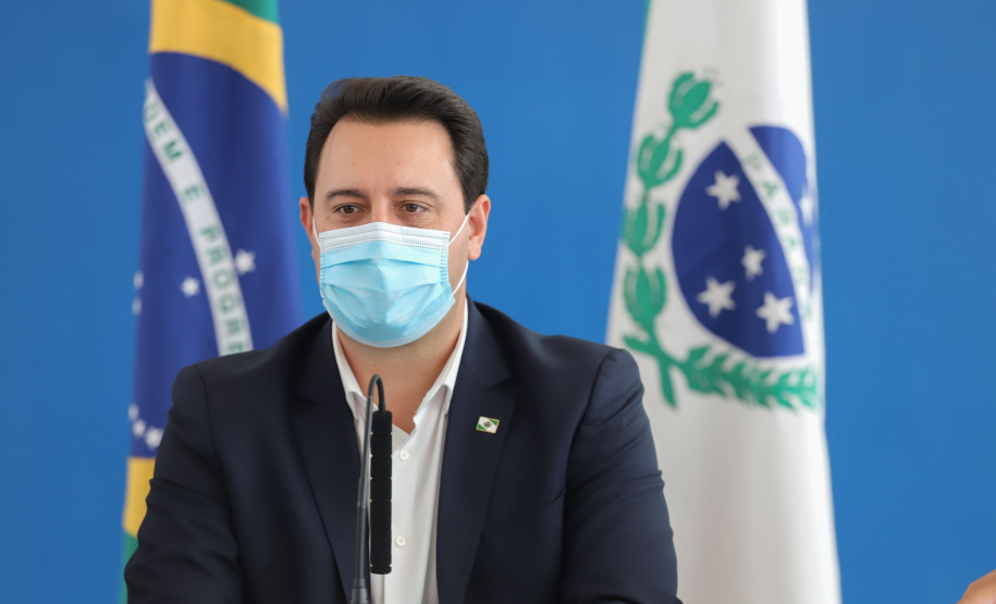 O governador Carlos Massa Ratinho Junior e secretários de Estado apresentam nesta sexta-feira (26), em conjunto com a Polícia Rodoviária Federal, detalhes do plano de operação para o fim da concessão das rodovias paranaenses, que ocorre neste final de semana. Na foto, diretor-geral do Departamento de Estradas de Rodagem do Paraná, Fernando Furiatti    - 26/11/2021 - Foto: Geraldo Bubniak/AEN