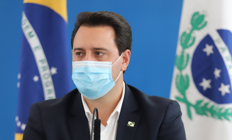 O governador Carlos Massa Ratinho Junior e secretários de Estado apresentam nesta sexta-feira (26), em conjunto com a Polícia Rodoviária Federal, detalhes do plano de operação para o fim da concessão das rodovias paranaenses, que ocorre neste final de semana. Na foto, diretor-geral do Departamento de Estradas de Rodagem do Paraná, Fernando Furiatti    - 26/11/2021 - Foto: Geraldo Bubniak/AEN