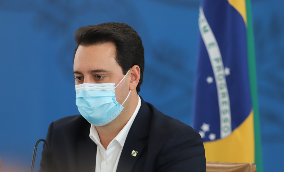 O governador Carlos Massa Ratinho Junior e secretários de Estado apresentam nesta sexta-feira (26), em conjunto com a Polícia Rodoviária Federal, detalhes do plano de operação para o fim da concessão das rodovias paranaenses, que ocorre neste final de semana. Na foto, diretor-geral do Departamento de Estradas de Rodagem do Paraná, Fernando Furiatti    - 26/11/2021 - Foto: Geraldo Bubniak/AEN