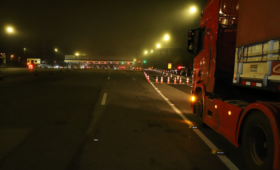Encerramento dos atuais contratos de concessão de rodovias no Paraná. Abertura das catracas da praça de pedágio da Ecovia, na BR-277, em São José dos Pinhais, ocorrida à 0h00 deste domingo. - Curitiba, 28/11/2021 - Foto: Ari Dias/AEN
