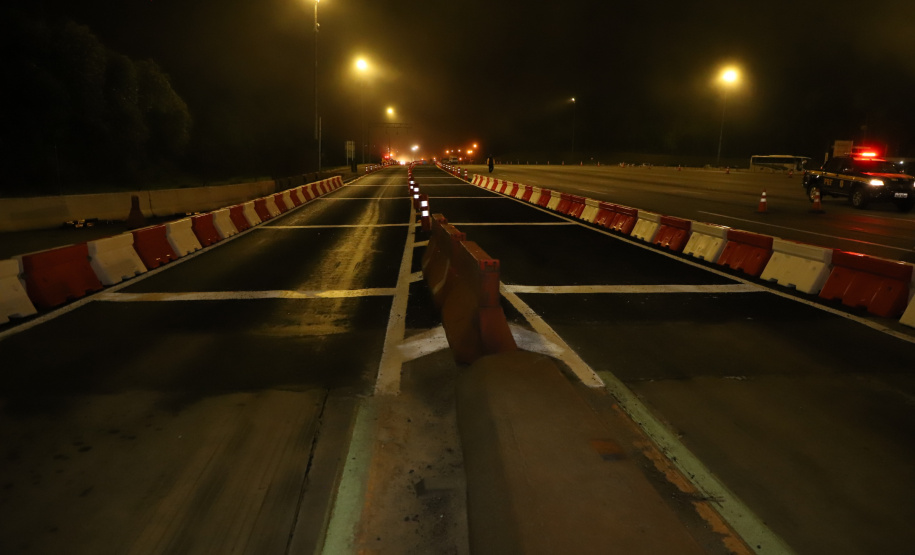 Encerramento dos atuais contratos de concessão de rodovias no Paraná. Abertura das catracas da praça de pedágio da Ecovia, na BR-277, em São José dos Pinhais, ocorrida à 0h00 deste domingo. - Curitiba, 28/11/2021 - Foto: Ari Dias/AEN