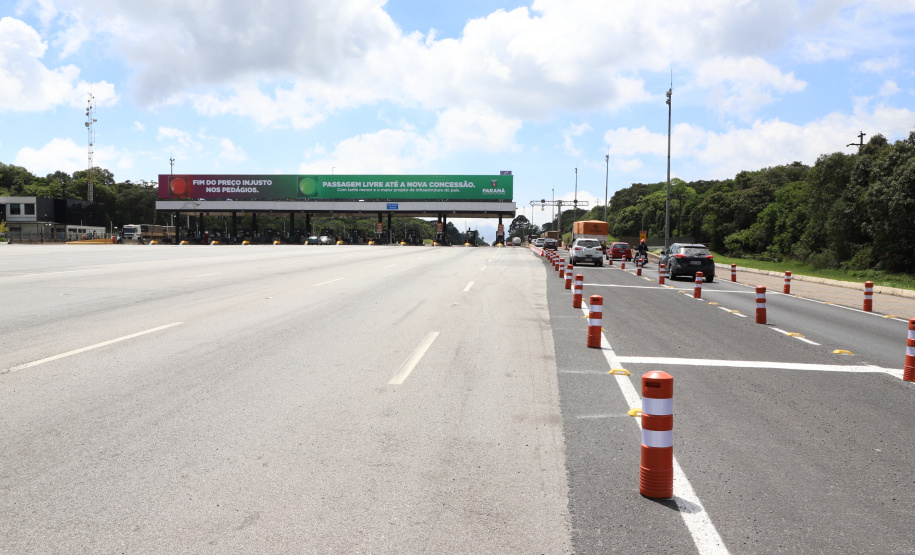 Encerramento dos atuais contratos de concessão de rodovias no Paraná. Abertura das catracas da praça de pedágio da Ecovia, na BR-277, em São José dos Pinhais, ocorrida à 0h00 deste domingo. - Curitiba, 28/11/2021 - Foto: Ari Dias/AEN