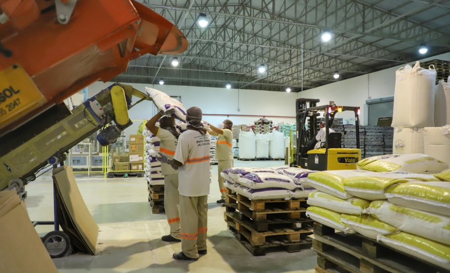 Semana começa com 12.915 empregos disponíveis nas Agências do Trabalhador