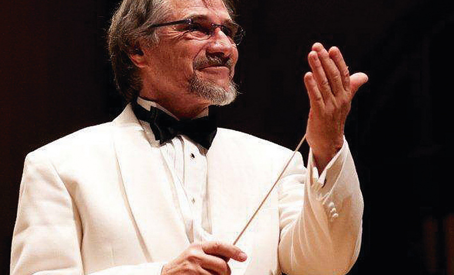 Orquestra Sinfônica do Paraná reencontra o público no grande auditório do Teatro Guaíra