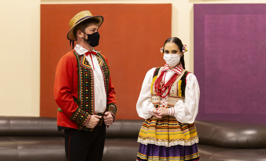 Orquestra Sinfônica do Paraná reencontra o público no grande auditório do Teatro Guaíra