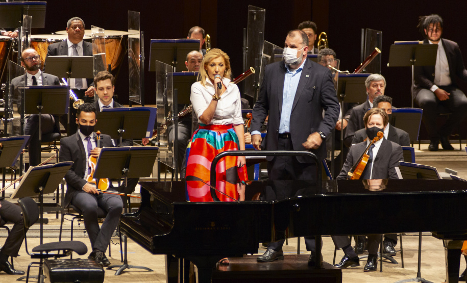 Orquestra Sinfônica do Paraná reencontra o público no grande auditório do Teatro Guaíra