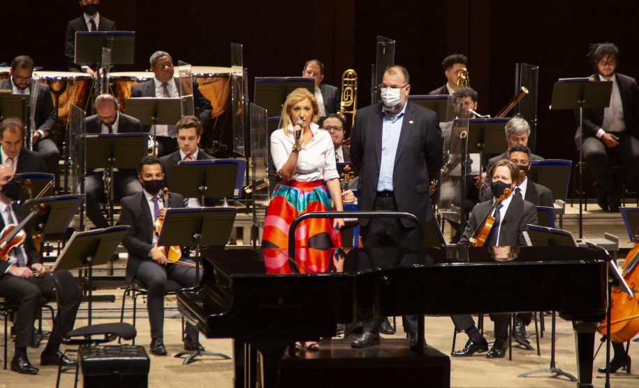 Orquestra Sinfônica do Paraná reencontra o público no grande auditório do Teatro Guaíra