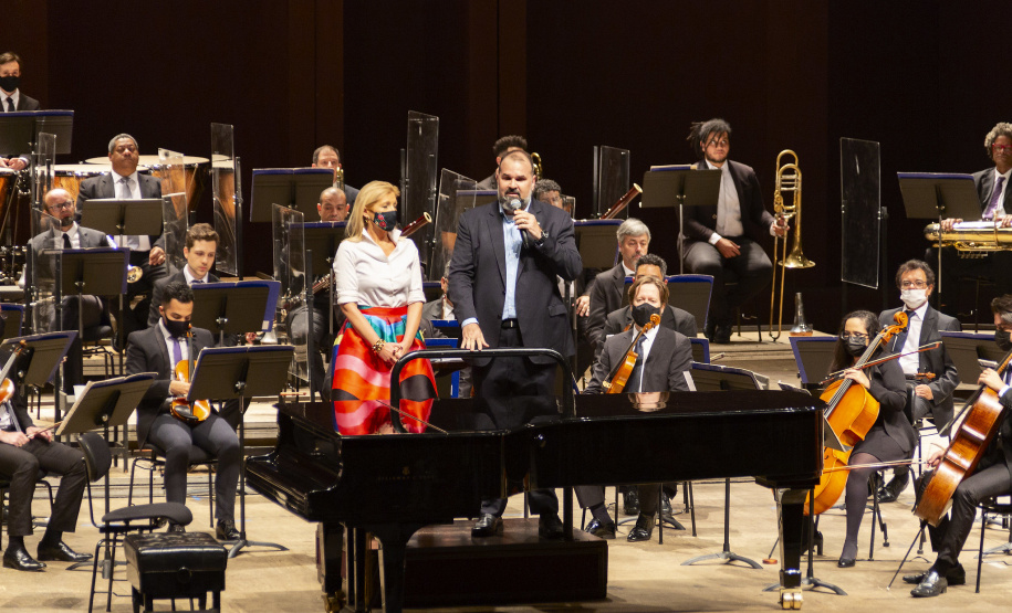 Orquestra Sinfônica do Paraná reencontra o público no grande auditório do Teatro Guaíra