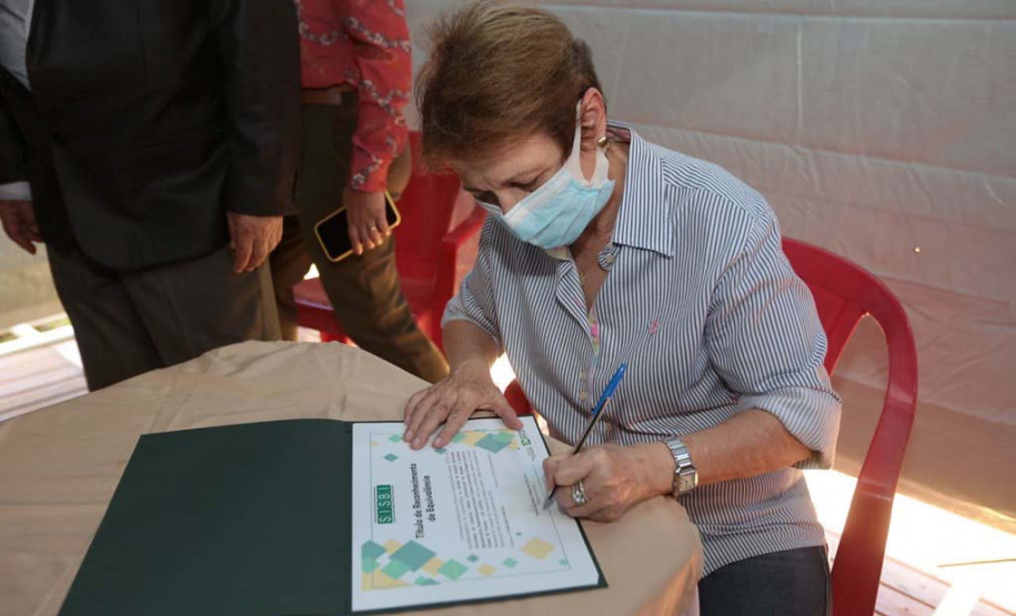 ( Iguatemi/MS, 26/11/2021 ) A ministra Tereza Cristina participou da Cerimônia de Entrega dos Títulos de Adesão ao Sisbi-Poa, para Consórcios Públicos Municipais participantes do Projeto de Ampliação de Mercados Projeto Consim . Foto: Guilherme Martimon /MAPA