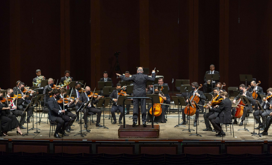 Natal do Palácio Iguaçu terá espetáculo musical, projeções 3D e fogos de artifício