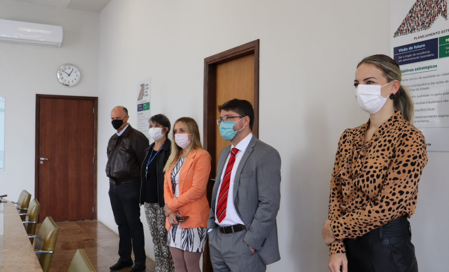 Auditora fiscal é condecorada com a primeira Medalha de Mérito Fazendário Paraná