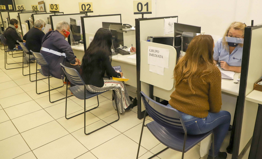 Governo vai realizar três mutirões de emprego na Agência do Trabalhador de Curitiba