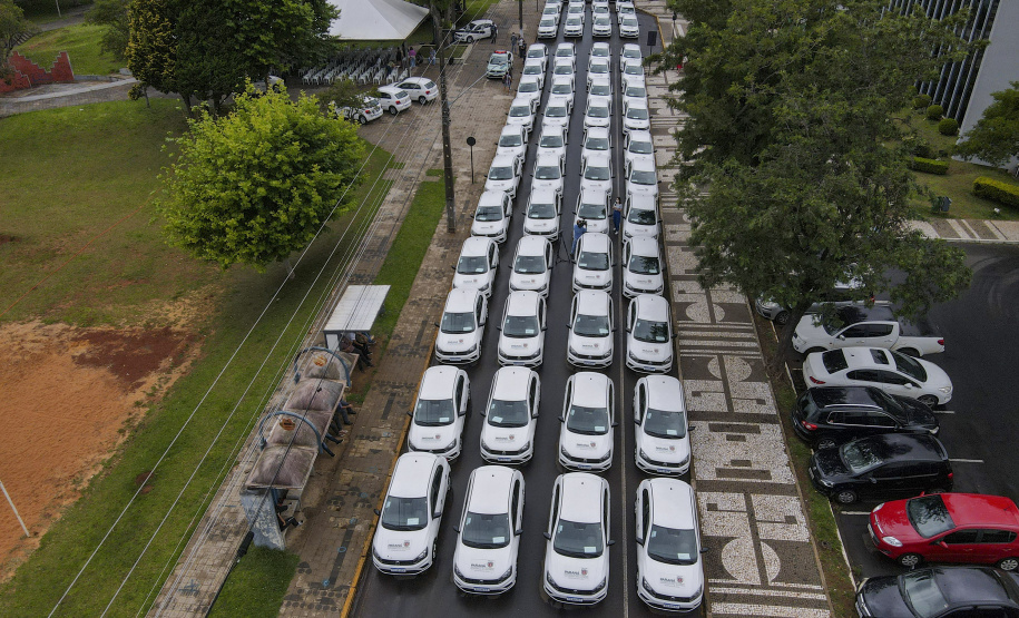Governo do Estado entrega 67 veículos para Saúde de Guarapuava e Região