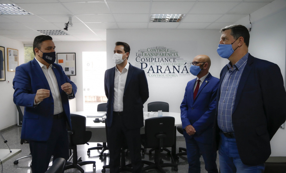 O governador Carlos Massa Ratinho Junior participa nesta quarta-feira (10), da  comemoração de oito anos da criação desse órgão central de controle e combate à corrupção - CGE.    - 10/11/2021