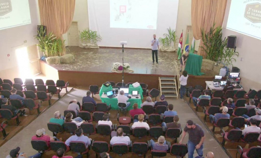 Torneio avalia qualidade da silagem de milho e incentiva melhorias no sistema de produção