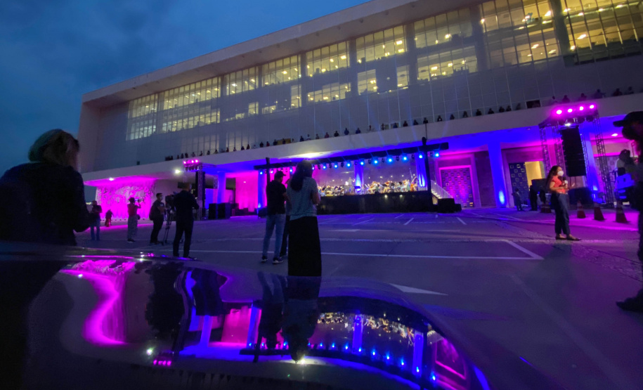 César Menotti e Fabiano participarão da abertura do Natal do Palácio Iguaçu