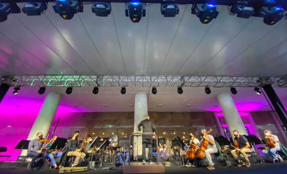 César Menotti e Fabiano participarão da abertura do Natal do Palácio Iguaçu