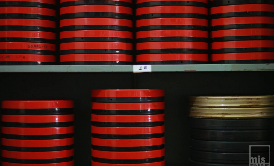 Por conta da suspensão das atividades presenciais, em atendimento às normas sanitárias de enfrentamento da pandemia, o acesso de pesquisadores ao acervo do Museu da Imagem e do Som do Paraná ficou suspenso.  - Curitiba, 25/11/2021 - Foto: Coleção de Películas/MIS