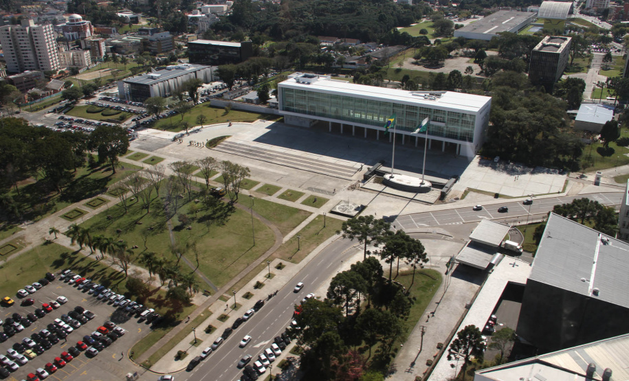 Instituições financeiras já podem se credenciar para serviços de IPVA por cartão de crédito