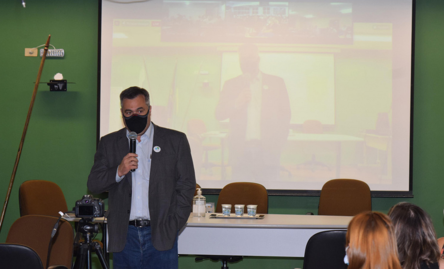 O secretário de Estado da Saúde, Beto Preto, acompanhou o encerramento do ano letivo do curso Técnico em Enfermagem da Escola de Saúde Pública. - Curitiba, 23/11/2021 - Foto: Américo Antonio/SESA