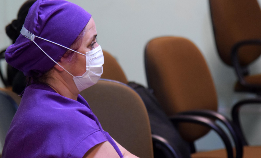 O secretário de Estado da Saúde, Beto Preto, acompanhou o encerramento do ano letivo do curso Técnico em Enfermagem da Escola de Saúde Pública. - Curitiba, 23/11/2021 - Foto: Américo Antonio/SESA
