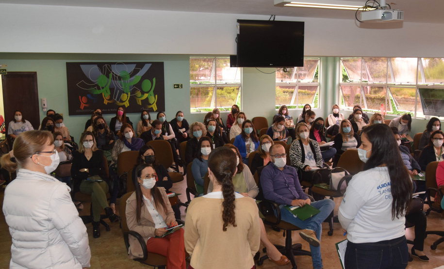 A Secretaria de Estado da Saúde (Sesa) iniciou nesta semana a expansão do programa PlanificaSUS para todo o Paraná, com a capacitação dos profissionais de saúde da Atenção Primária de 21 Regionais. - Curitiba, 12/11/2021 - Foto: SESA