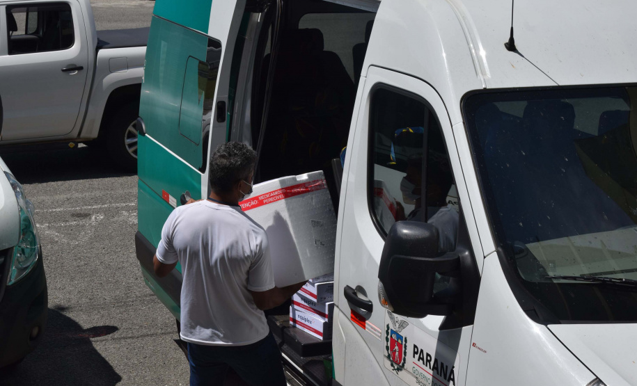 Estado distribui mais 474 mil vacinas contra a Covid-19 . Foto: Américo Antonio/SESA