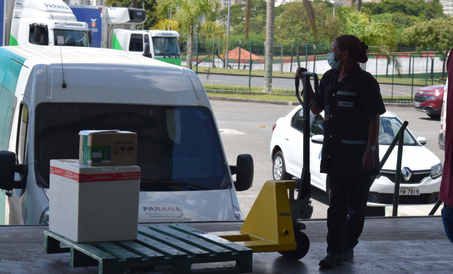 Estado distribui mais 474 mil vacinas contra a Covid-19 . Foto: Américo Antonio/SESA
