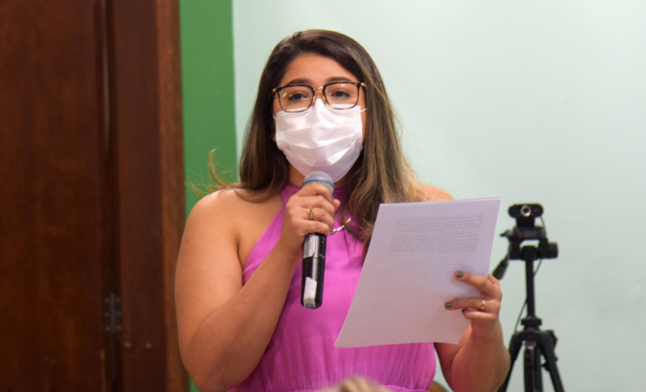 Formandos do primeiro curso de Especialização em Auditoria do SUS receberam na noite desta terça-feira (23) o diploma que permitirá atuar no controle, avaliação e auditoria dos recursos do Sistema Único de Saúde (SUS). Trinta alunos participaram da solenidade realizada no auditório da Escola de Saúde Pública do Paraná (ESPP). - Curitiba, 24/11/2021 - Foto: Américo Antonio/SESA
