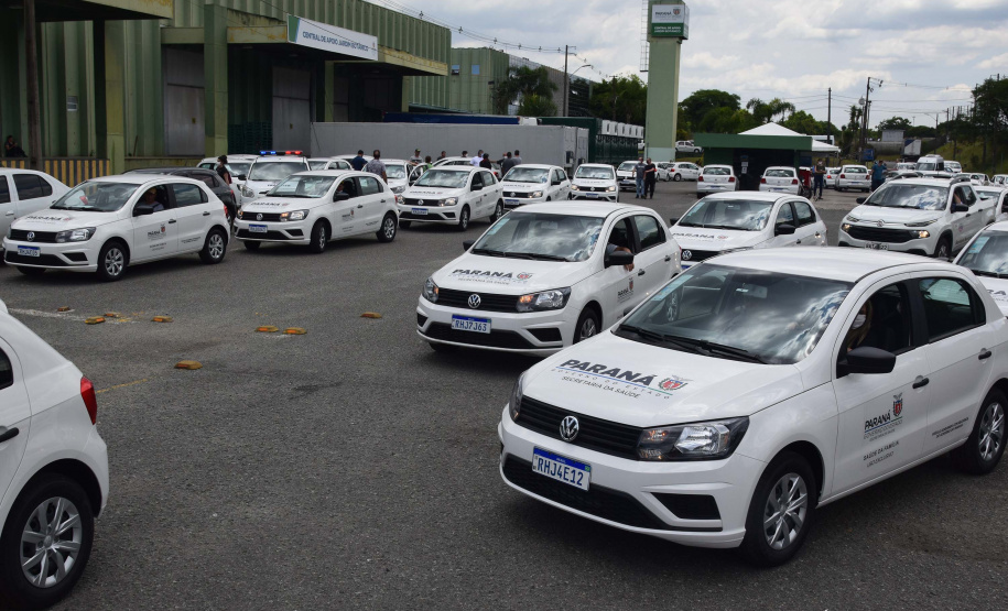 Estado entrega 108 veículos para municípios da Região Metropolitana de Curitiba