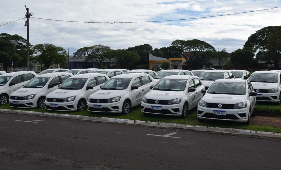 Estado entrega 26 veículos à Regional de Saúde de Cianorte e assina convênio de R$ 5,1 milhões