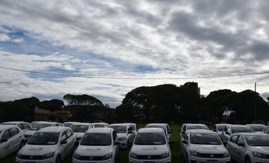 Estado entrega 26 veículos à Regional de Saúde de Cianorte e assina convênio de R$ 5,1 milhões