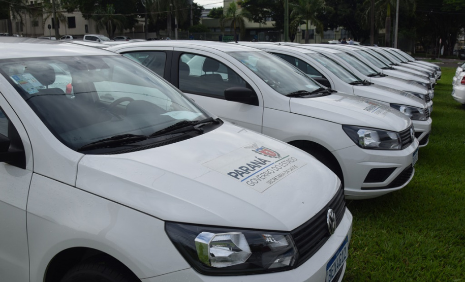 Estado entrega 26 veículos à Regional de Saúde de Cianorte e assina convênio de R$ 5,1 milhões