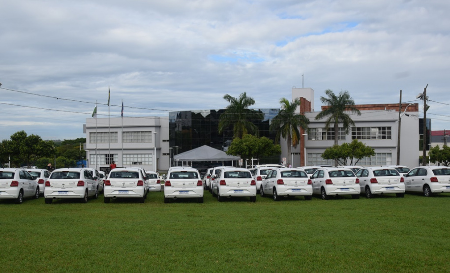 Estado entrega 26 veículos à Regional de Saúde de Cianorte e assina convênio de R$ 5,1 milhões