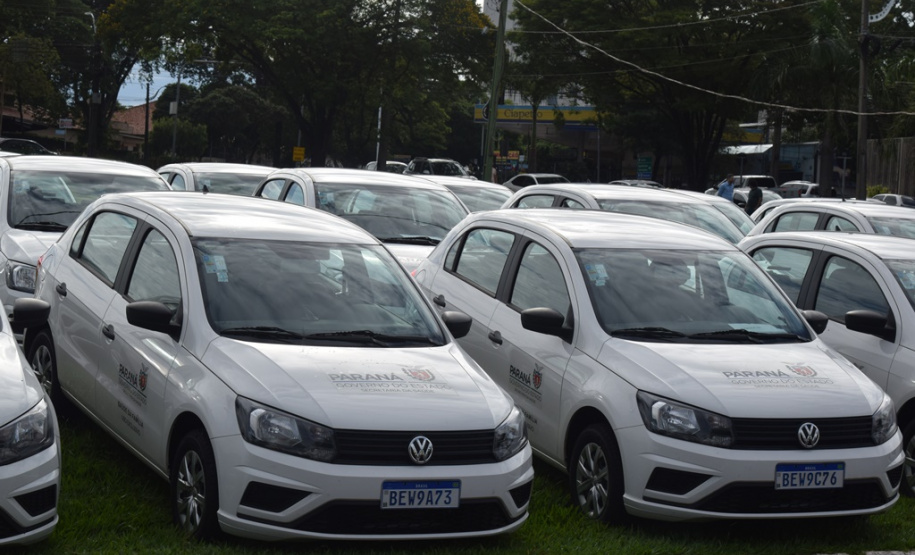 Estado entrega 26 veículos à Regional de Saúde de Cianorte e assina convênio de R$ 5,1 milhões