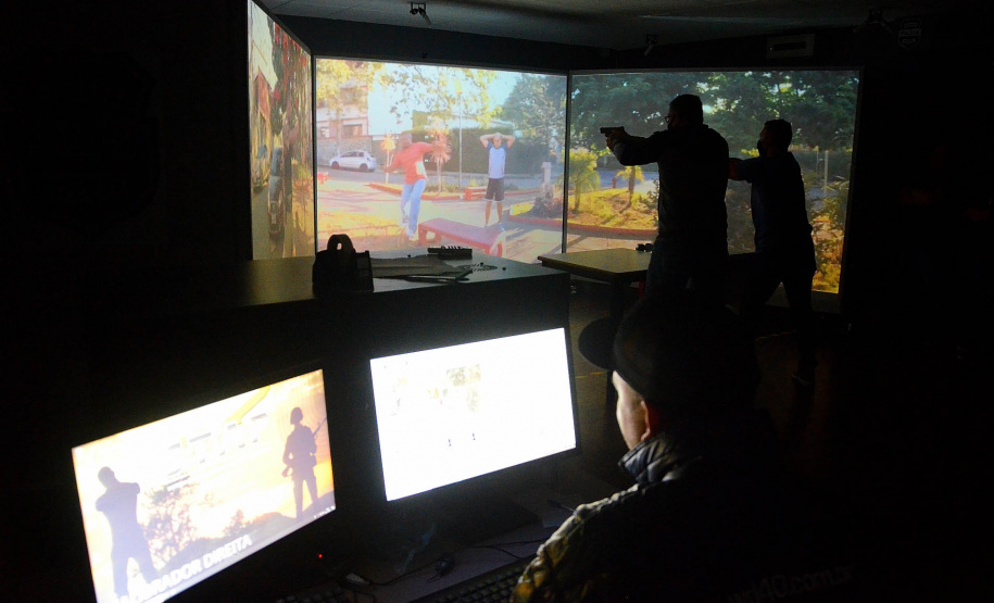 Polícia Civil promove cursos de atualização de armamento e tiro em Curitiba - Foto: PCPR