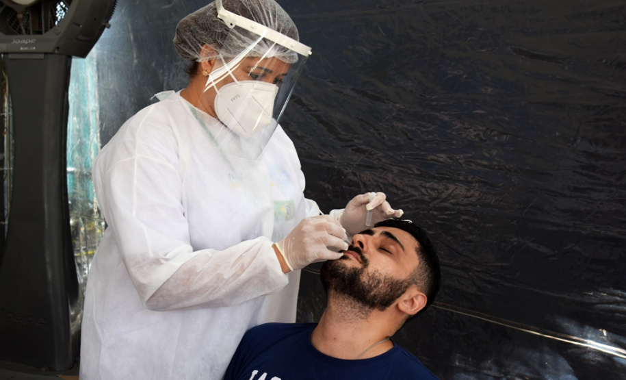 Paraná e ministérios do Brasil e Paraguai promovem testagem e vacinação na fronteira