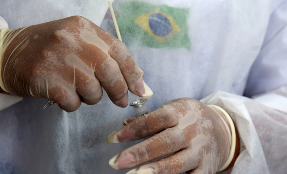 Paraná e ministérios do Brasil e Paraguai promovem testagem e vacinação na fronteira